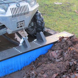 20.1000_02_iron_baltic_push_broom_1500_mm_59_in_0