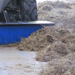 20.1000_04_iron_baltic_push_broom_1500_mm_59_in_0