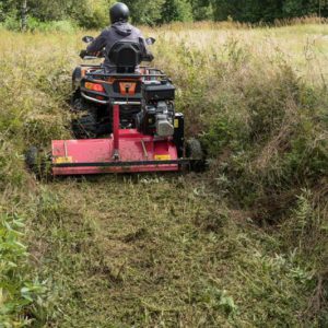 27.3000_06_iron_baltic_flail_mower_18hp_5