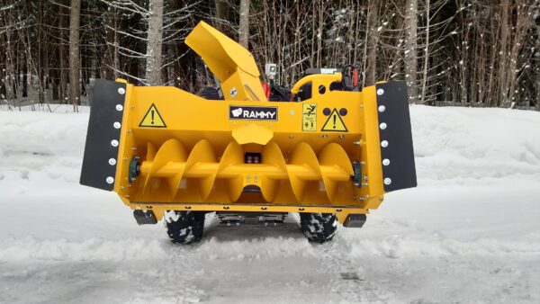 Rammy-snowblower-front-honda