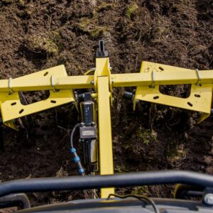 84.2000_06_disc-harrow-receiver-mount-system-ironbaltic
