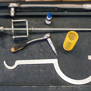 80.2300_02_Clutch-Holding-Tool-Polaris-ironbaltic